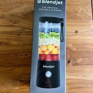 BlendJet 2 Portable Blender in Black